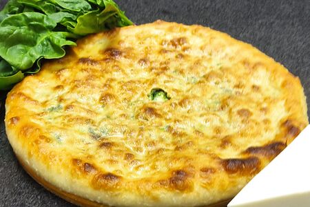 Осетинский пирог со шпинатом и сыром