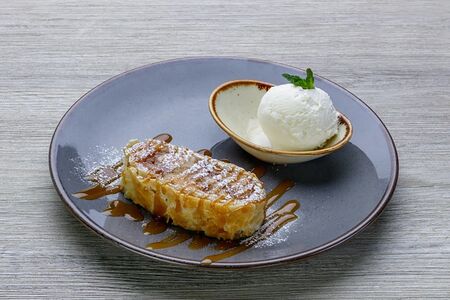 Штрудель яблочный