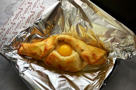 Хачапури по-аджарски