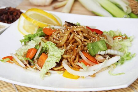 Удон с овощами