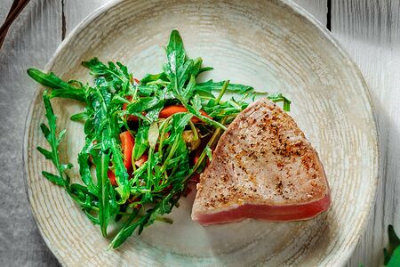 Стейк из тунца