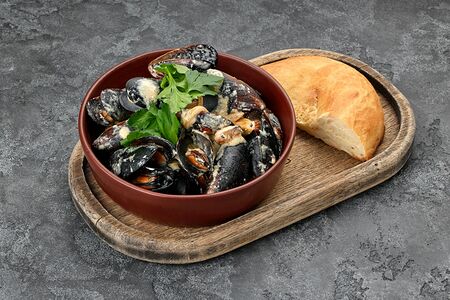 Мидии чили в соусе чкмерули