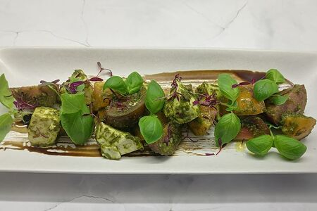 Моцарелла с томатами