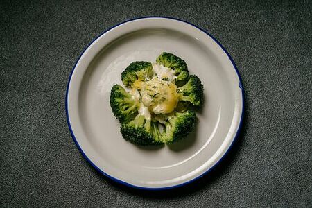 Брокколи отварные в соусе