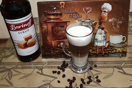 Флэт Уайт с сиропом Карамель, Ваниль, Лесные орехи (на выбор)