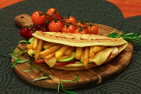 Пицца закрытая Max