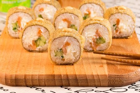 Ролл Темпура с лососем