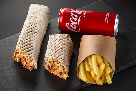 В лаваше и фри и кола