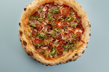 Пицца острая мясная