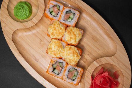 Запечённая Калифорния с лососем