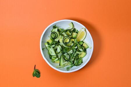 Очень зеленый салат
