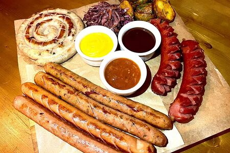 Большое ассорти колбасок