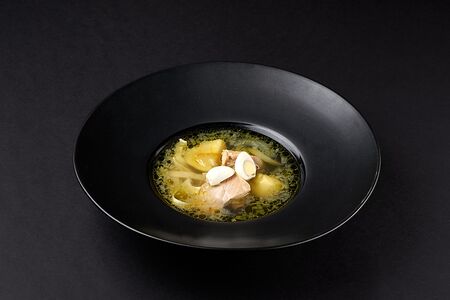 Суп-лапша из фермерской курочки с перепелиным яйцом