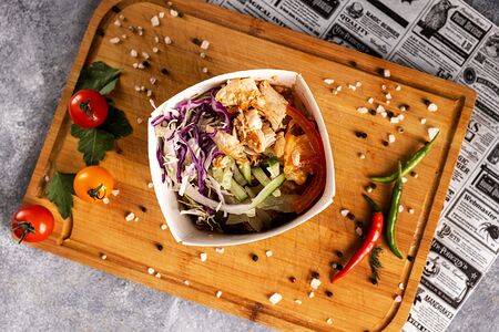 Теплый салат Шаурбокс