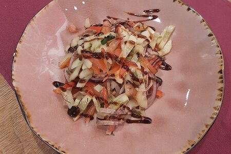 По-кавказски из свежих овощей с отварным языком