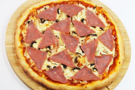 Пицца Ветчина и Грибы M