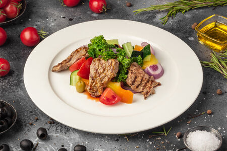 Салат Телятина с овощами