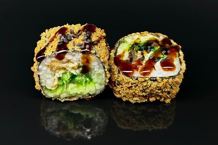 Темпура ролл с угрем и чукой