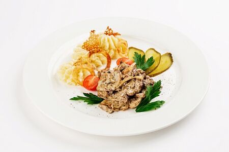 Телятина по-строгановски