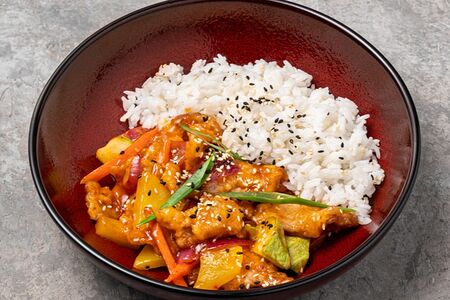 Свинина в кисло-сладком соусе