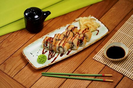 Жареный ролл с Креветкой