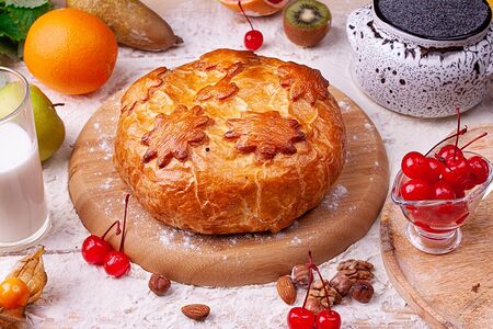 Пирог Вишня, мак, орехи