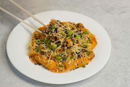 Острые Токпокки Чунгу с морепродуктами