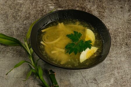 Куриный суп с лапшой