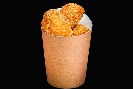 Натуральные наггетсы и соус