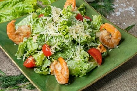 Салат Цезарь с креветкой