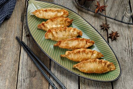 Сет: гёдза с говядиной (6 шт.)