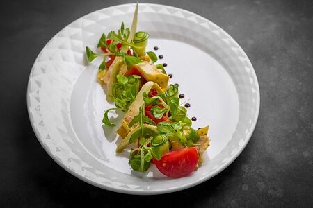 Римский салат с артишоками