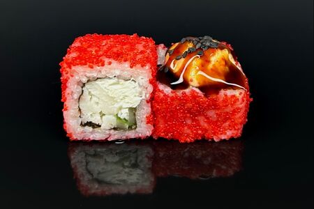 Запеченный ролл с крабом