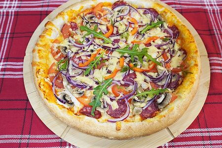 Пицца пепперони