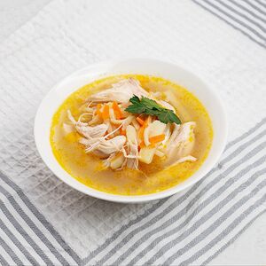 Суп куриный с лапшой