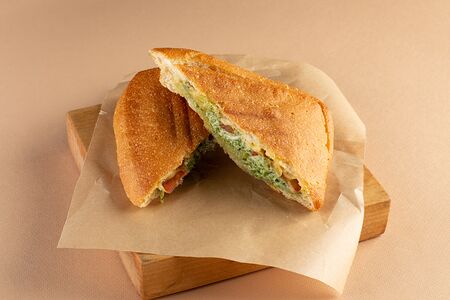 Чиабатта с сыром и томатами