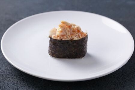 Гункан с креветкой