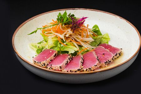 Татаки с тунцом