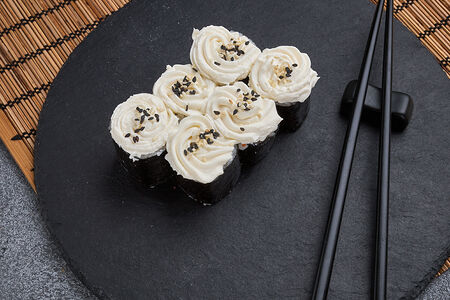 Ролл сливочный с тунцом