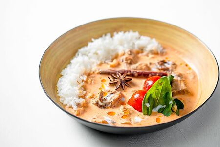 Пряный Массаман карри с говяжьими ребрами