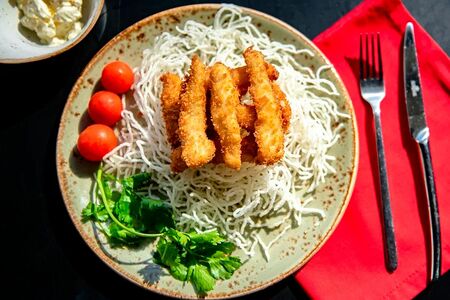 Куриные наггетсы