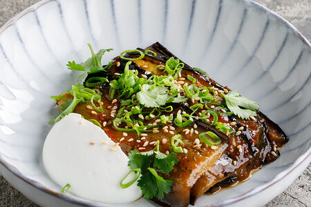 Запеченный острый баклажан