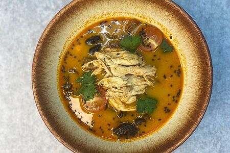 Том ям с курицей