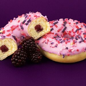 Пончик БерриДон с начинкой из лесных ягод
