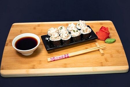 Ролл Спайси с копченым лососем