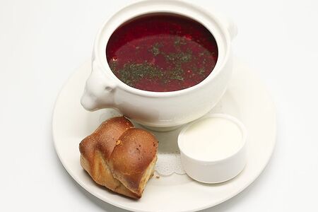 Борщ Московский с пампушками