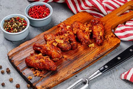 Куриные крылья в соусе Барбекю