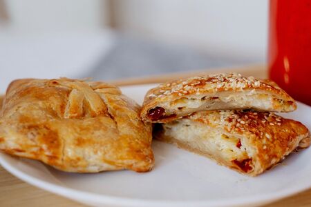 Буфэ с сыром и вялеными томатами