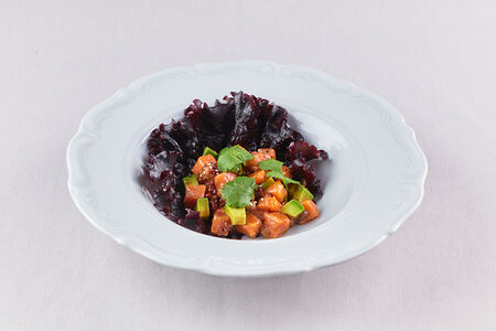 Севиче с лососем и авокадо