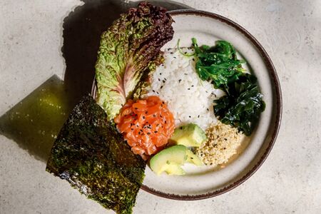 Поке с лососем